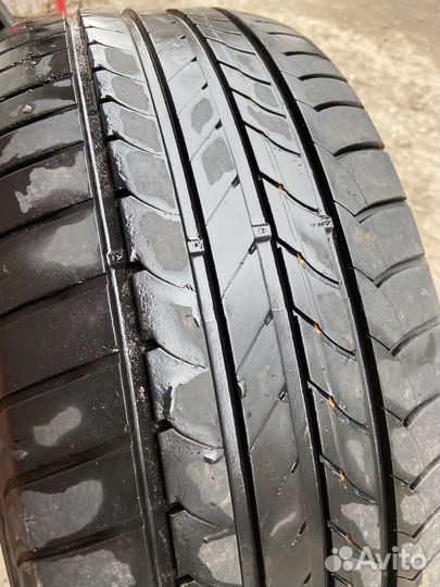 Goodyear EfficientGrip 215/50 R17