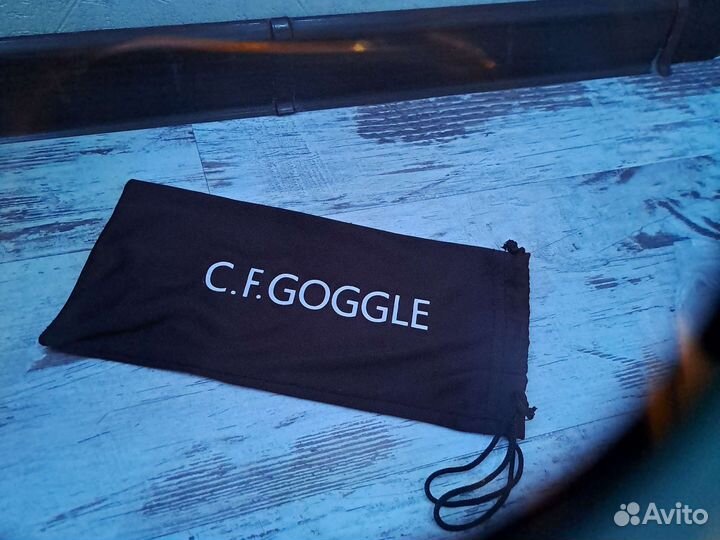 Очки одна линза радужная вторая синия с мешочком