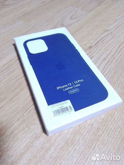 Оригинальный чехол на iPhone 12/12PRO