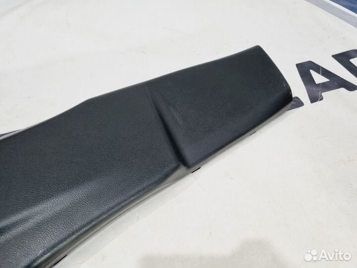 Обшивка стойки Suzuki Vitara P90 M16A 2017