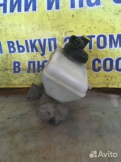 Цилиндр тормозной главный Renault Logan