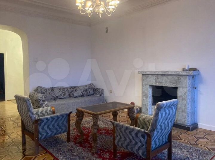 2-к. квартира, 107 м², 13/16 эт.