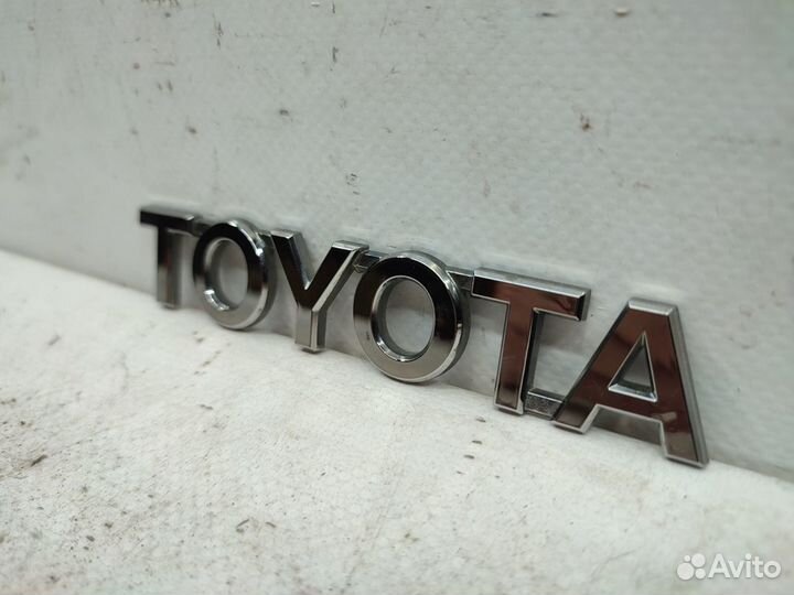 Эмблема задняя Toyota Rav4 XA40 2012-2019