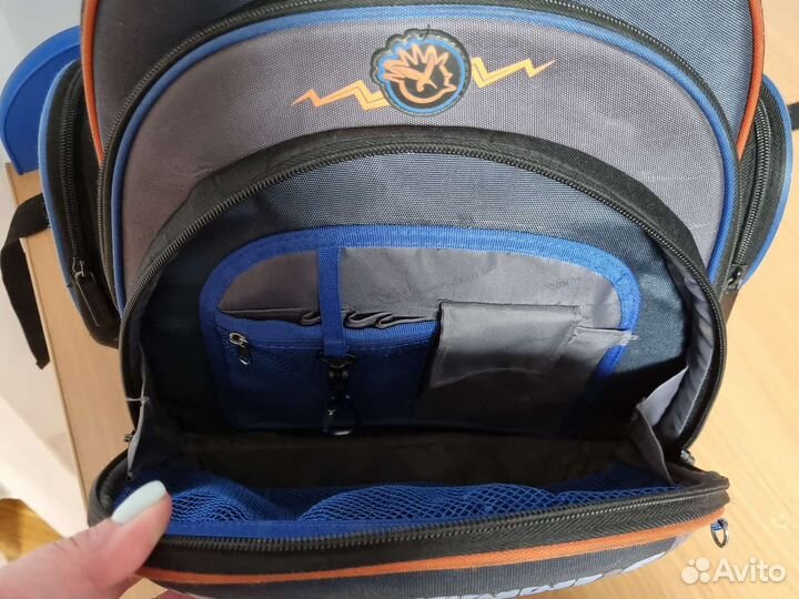 Рюкзак школьный hummingbird