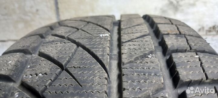 RoadX RX Frost WU01 235/45 R18 88N