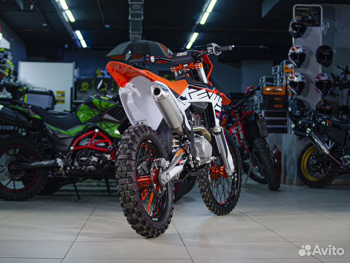 Мотоцикл kews K23 CB300RL