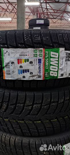 DoubleStar DW08 215/55 R17 98T