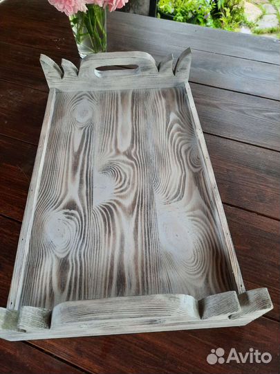 Деревянный поднос ручной работы