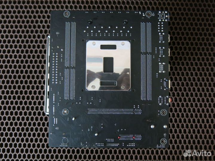 X79M-S + Xeon E5 2650 V2 + 16Gb DDR3