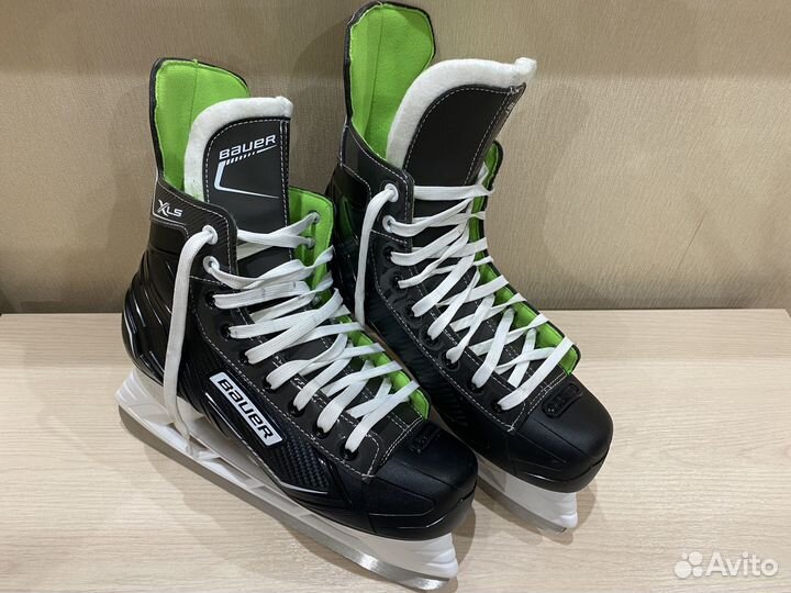 Хоккейные коньки bauer