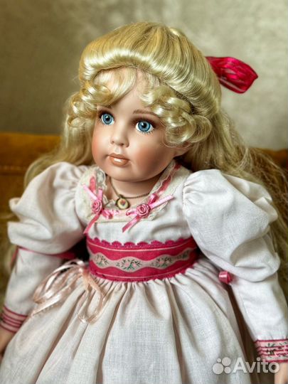 Коллекционная фарфоровая кукла от Donna Rubert