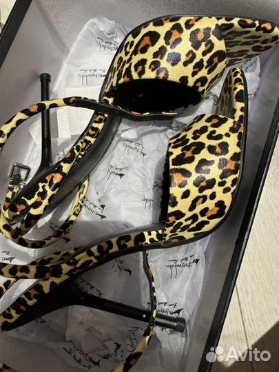 Босоножки chewhite