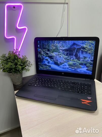 Быстрый свежий ноутбуу 8gb озу/4 ядра/SSD