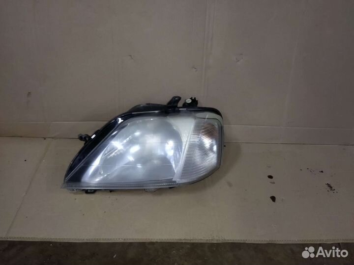 Фара левая Рено Логан 1