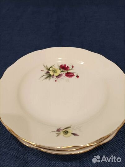 Набор столовой посуды тарелки