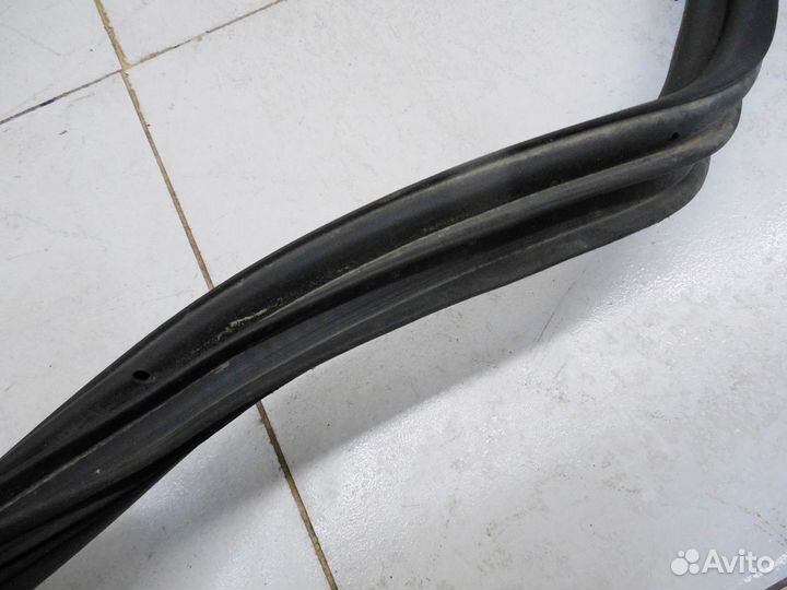 Уплотнитель багажника Aveo (T300) 2011