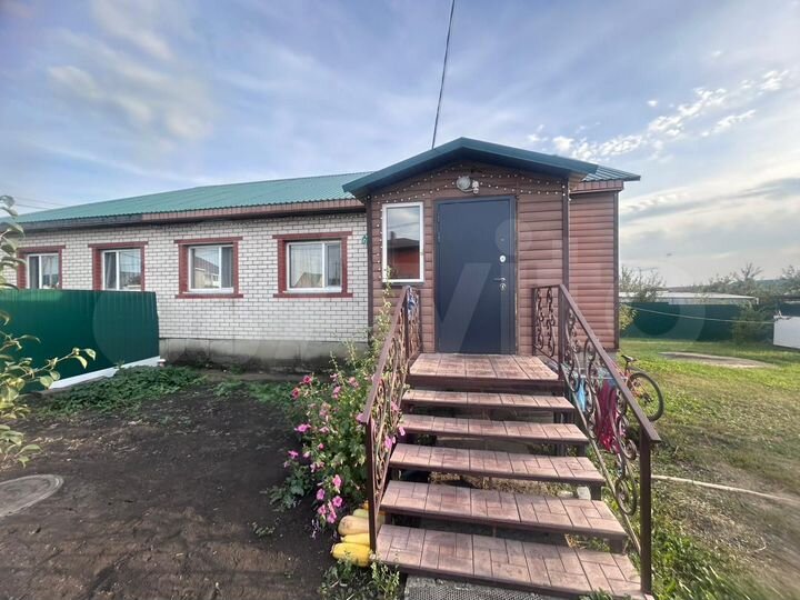 Дом 106 м² на участке 5 сот.