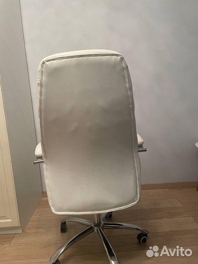 Компьютерное кресло