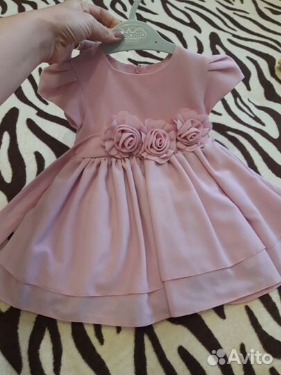 Нарядное платье для девочки,размер полгода-1год