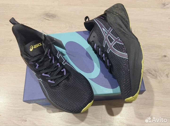 Кроссовки новые беговые Asics Novoblast 3 lux