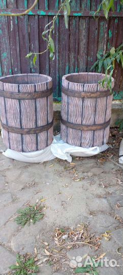 Уличные цветочные горшки