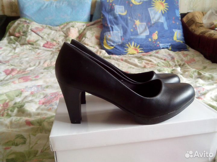 Туфли черные 40р