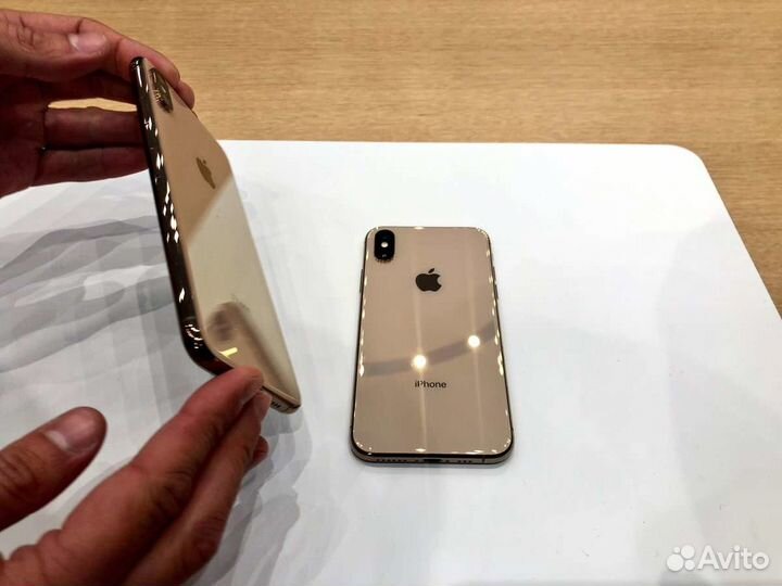 iPhone XS 64GB золото