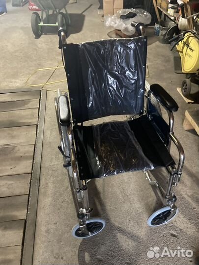 Коляска инвалидная новая