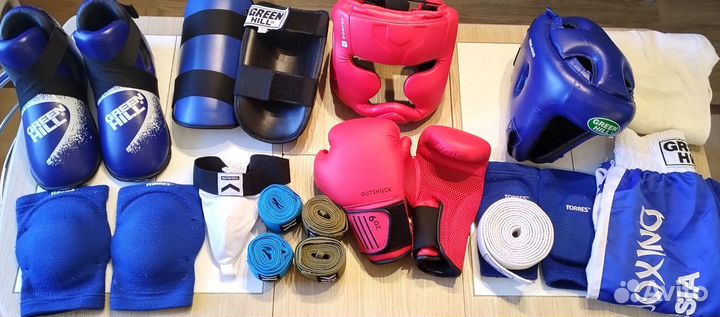 Шлем, перчатки, футы, ракушка, бинты, штаны, пояс