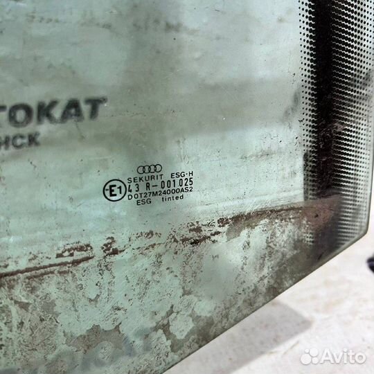 Стекло задней правой двери Audi 80 b3