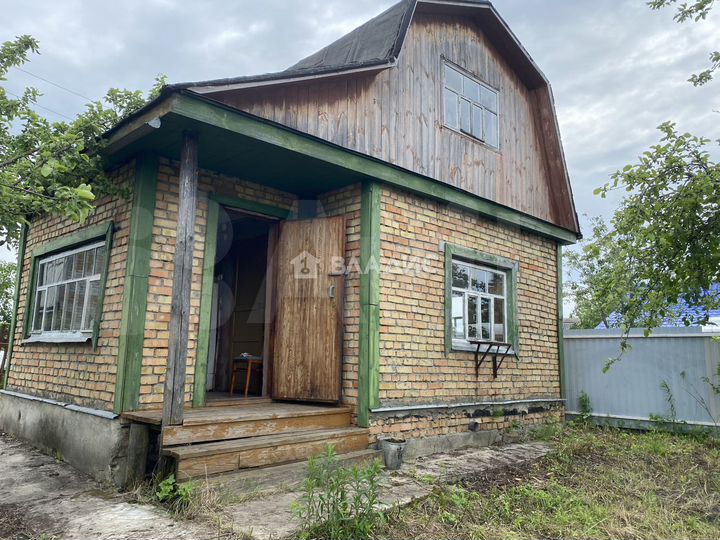 Дача 28 м² на участке 3,7 сот.