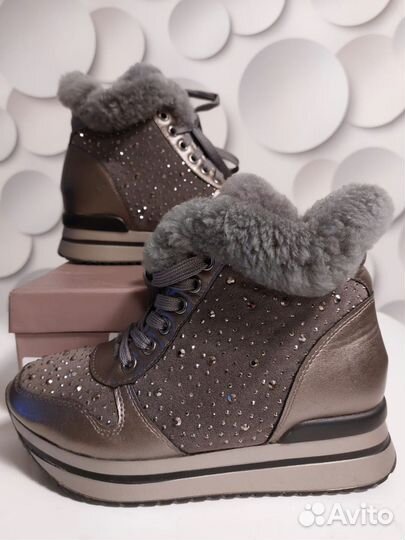 Ботинки женские, р 35