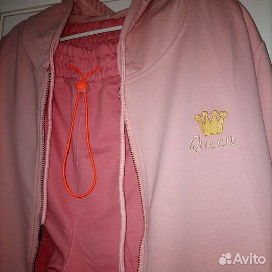 Костюм женский спортивный