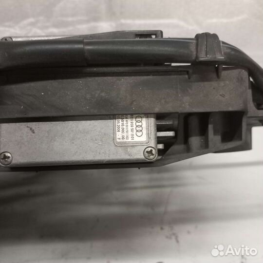 Диффузор вентилятора в сборе Ауди а4 б7