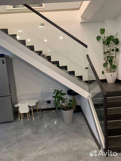 Перила для лестниц из стекла с доставкой