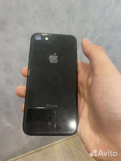 iPhone 8, 64 ГБ