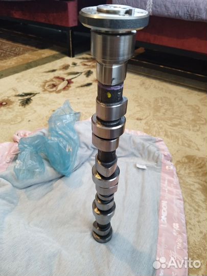 Распредвал на Коматцу WB 93R5E0