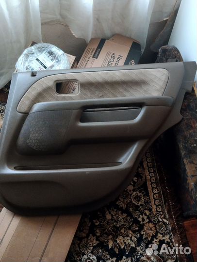 Обшивка двери Honda crv 2