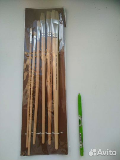 Набор длинных кистей