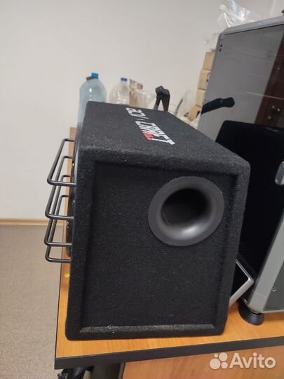 Активный сабвуфер