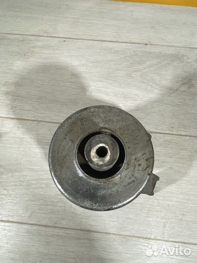 Опора двигателя volkswagen t5