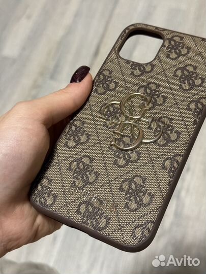 Чехол на iPhone 11 Guess