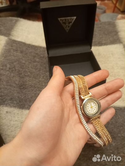 Часы Guess женские