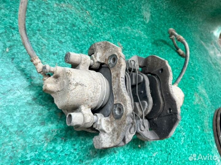 Суппорт тормозной передний Mazda 3 BK 1.6 Z6 2005