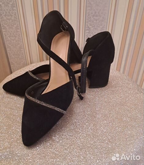 Босоножки 39р