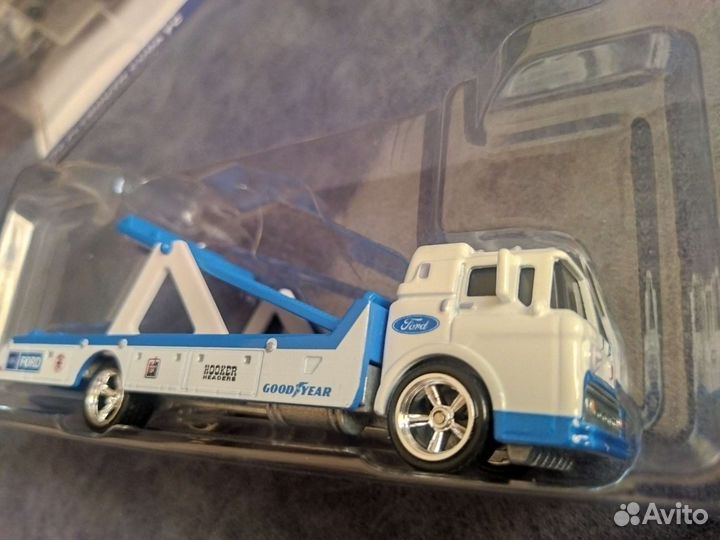 Hot wheels team transport