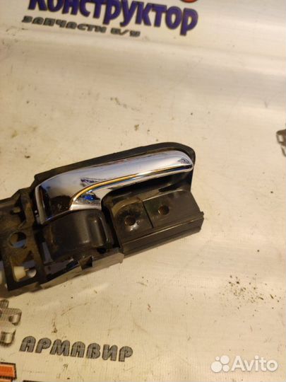 Замок двери электрический Toyota Avensis T250