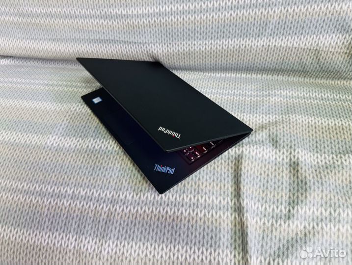 ThinkPad X1 Carbon