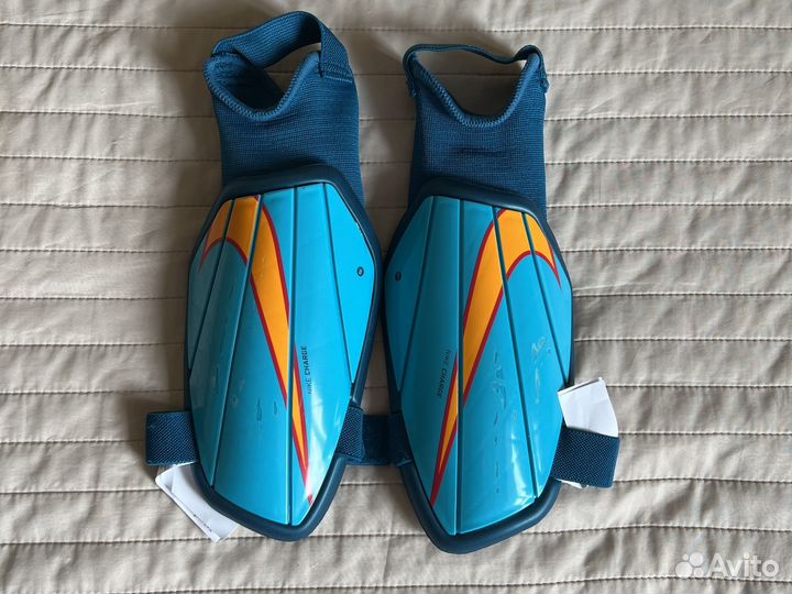 Щитки футбольные детские nike