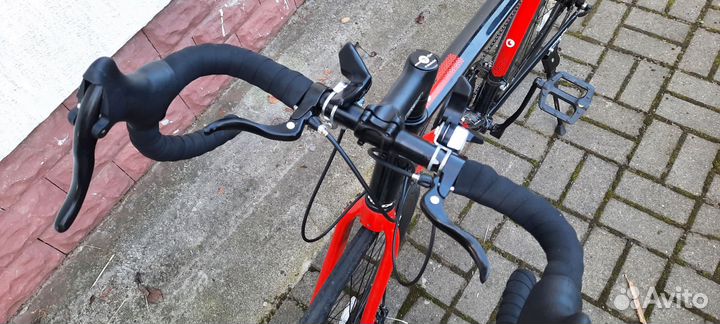 Шоссейный велосипед Trinx Tempo 1.1